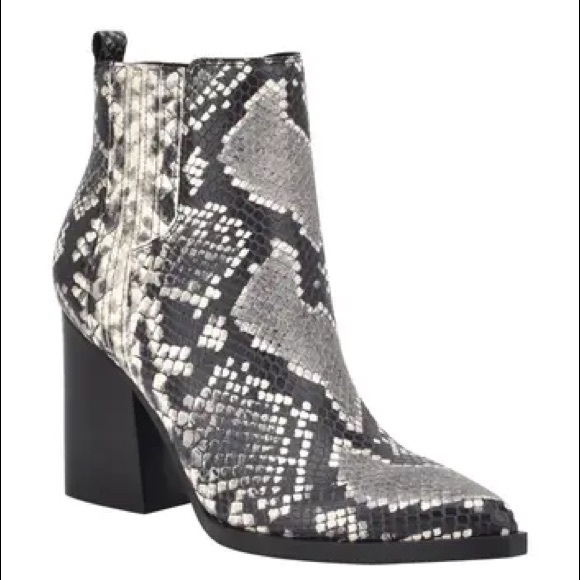 Marc Fisher LTD
Alva leather Bootie - Picture 1 of 10